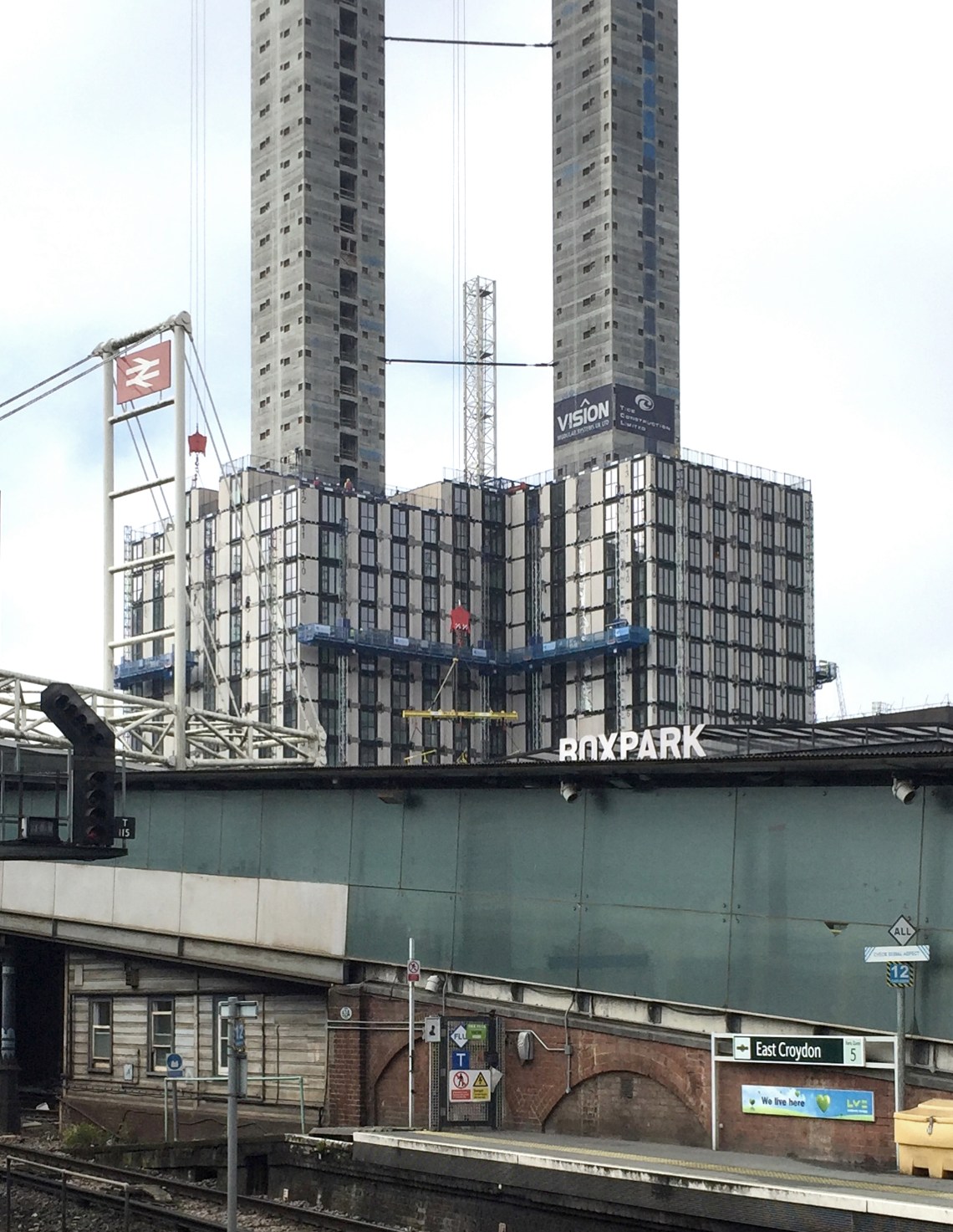 4B889911-9E68-4FEC-A389-888FF5EBB526